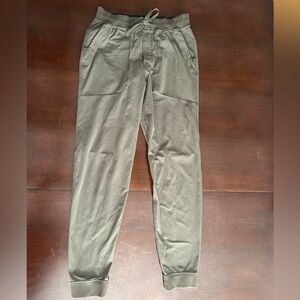 lululemon athletica ABC Jogger Tall in Olive Green